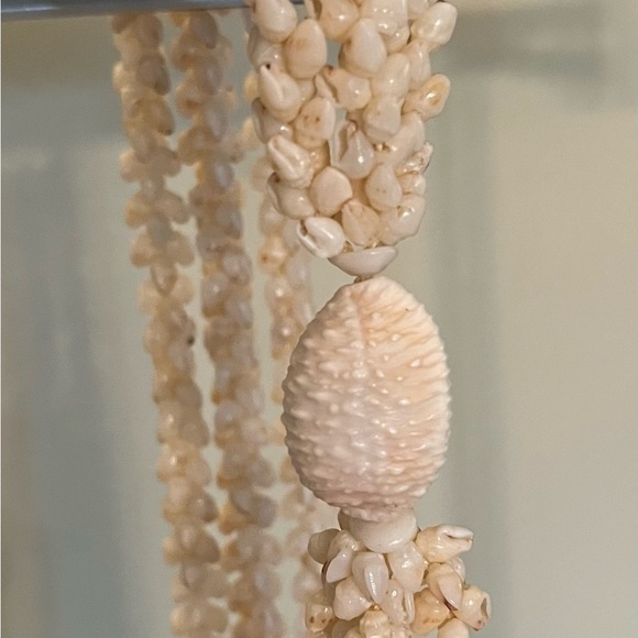 Authentic Ni’ihau shell lei 18” - Picture 6 of 12